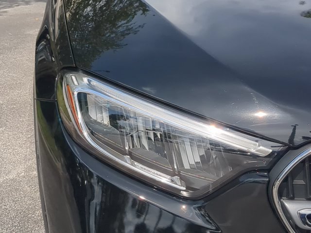Used 2025 Mercedes-Benz GLC 300 image 10