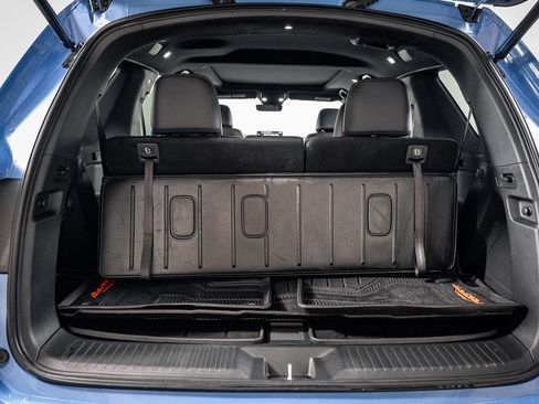 Used 2025 Honda Pilot TrailSport image 38