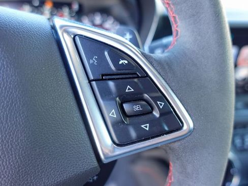 Used 2018 Chevrolet Camaro ZL1 image 16