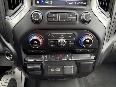 Used 2020 Chevrolet Silverado 2500 LT w/ Convenience Package image 15