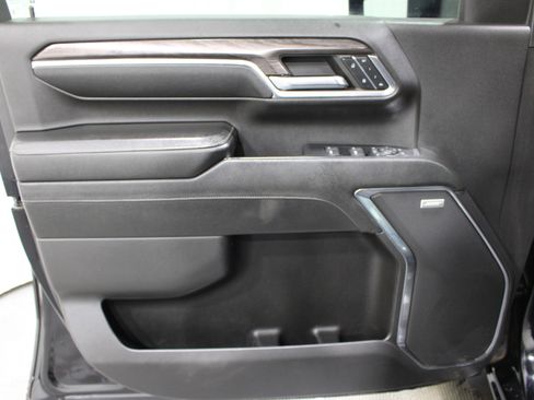 Used 2024 Chevrolet Silverado 2500 LTZ w/ LTZ Plus Package AWD/4WD image 6