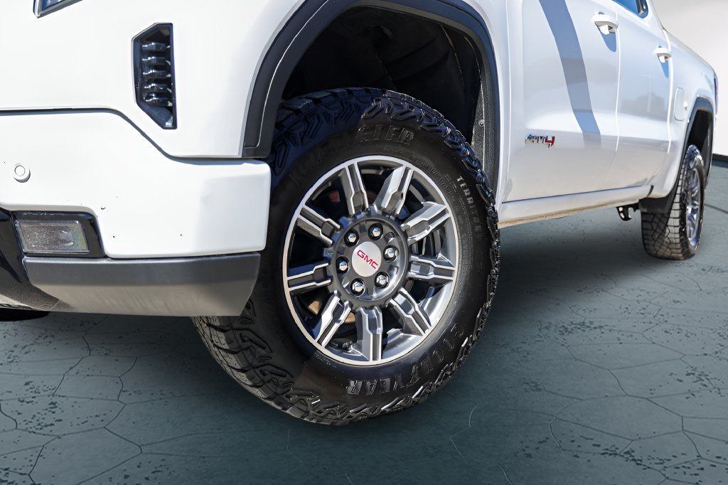 Certified 2025 GMC Sierra 1500 AT4 AWD/4WD image 3