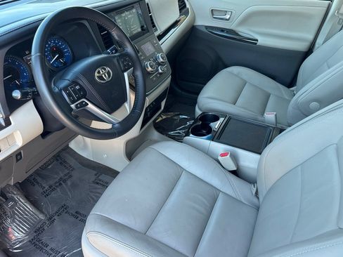 Certified 2016 Toyota Sienna XLE w/ XLE Navigation Package FWD image 12