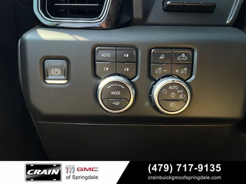 Used 2025 GMC Sierra 2500 AT4 w/ AT4 Premium Plus Package AWD/4WD image 13