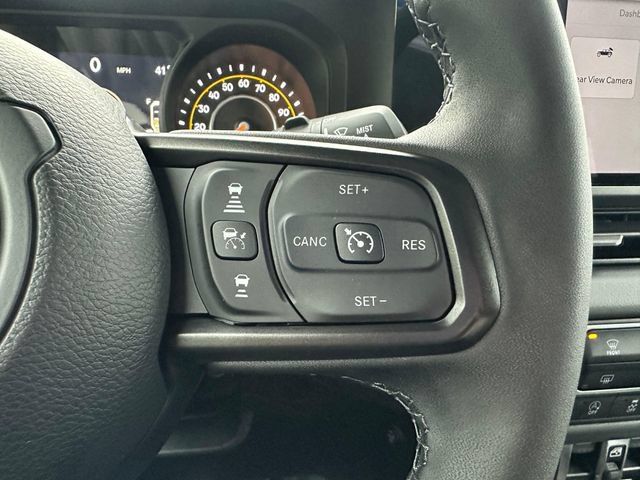 Used 2025 Jeep Wrangler Unlimited Rubicon AWD/4WD image 19