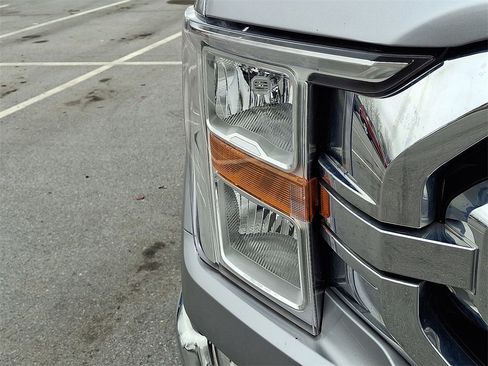 Used 2022 Ford F150 XLT w/ Equipment Group 301A Mid image 12