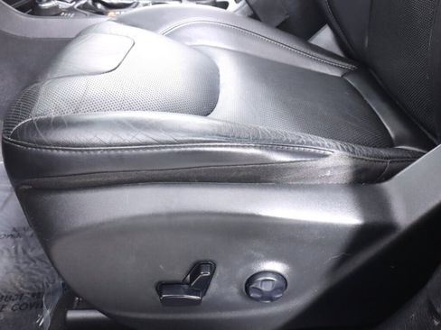 Used 2020 Jeep Cherokee Limited AWD/4WD image 32