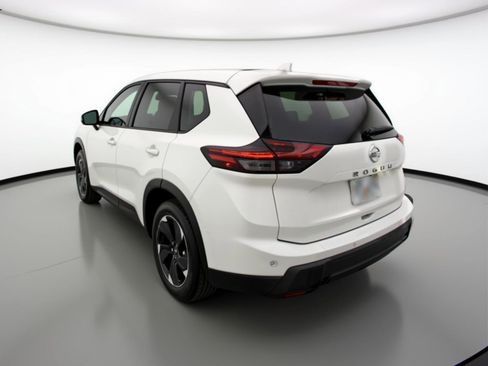 Used 2025 Nissan Rogue SV FWD image 6