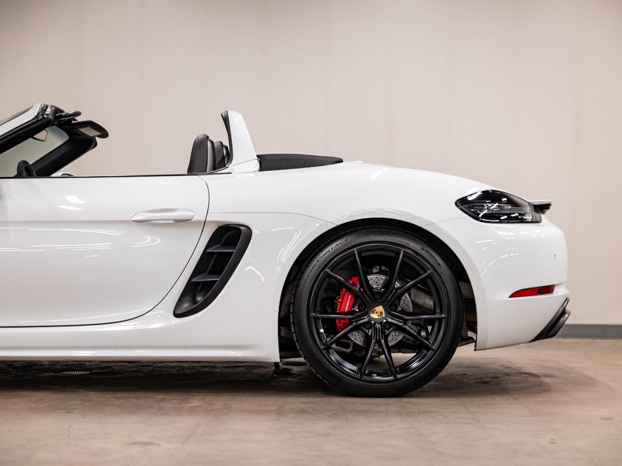 Used 2018 Porsche 718 Boxster GTS RWD image 28