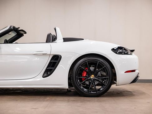 Used 2018 Porsche 718 Boxster GTS RWD image 28