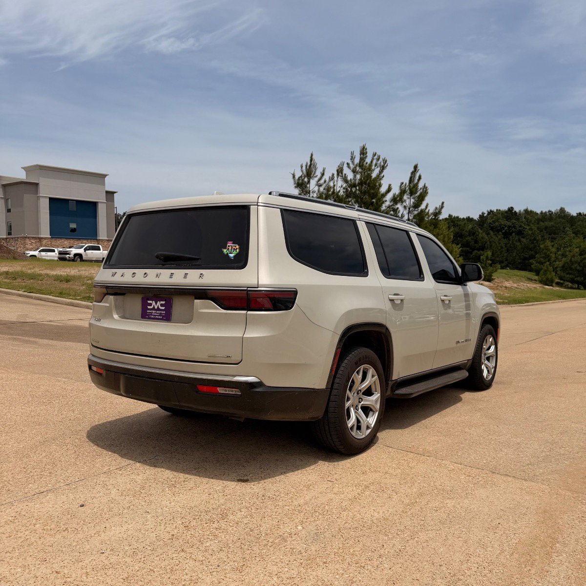 Used 2022 Jeep Wagoneer Series I w/ Premium Group I AWD/4WD image 5
