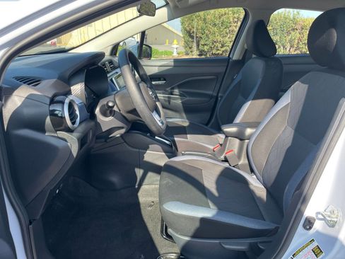 Used 2025 Nissan Versa SV image 24