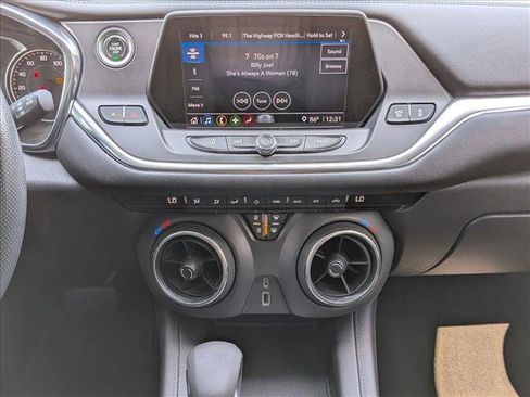 Used 2021 Chevrolet Blazer LT FWD image 14