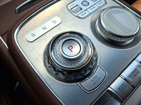 Used 2025 Genesis G90 3.5T AWD/4WD image 12