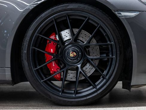 Used 2018 Porsche 911 Carrera GTS RWD image 19