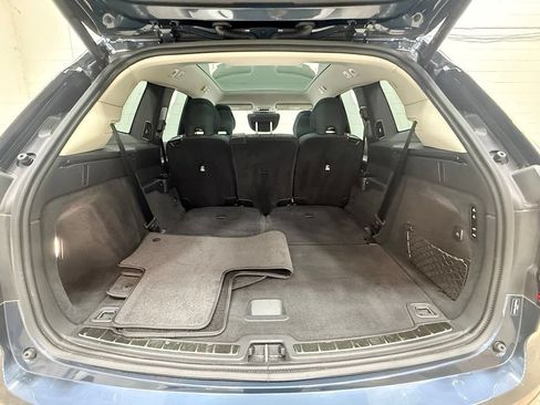 Used 2025 Volvo EX90 Ultra AWD/4WD image 46