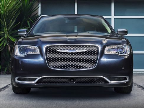 Used 2016 Chrysler 300 C AWD/4WD image 1