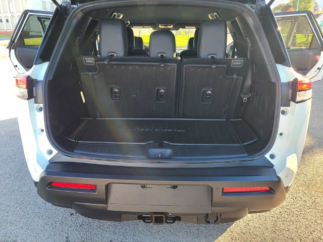 Used 2023 Nissan Pathfinder Rock Creek AWD/4WD image 30