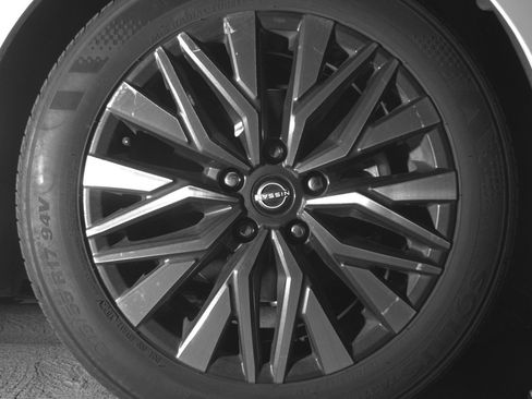 Used 2025 Nissan Altima 2.5 SV image 13