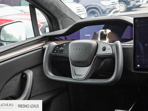 Used 2022 Tesla Model X image 18