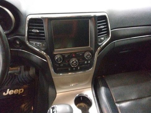 Used 2015 Jeep Grand Cherokee Limited w/ Luxury Group II AWD/4WD image 12