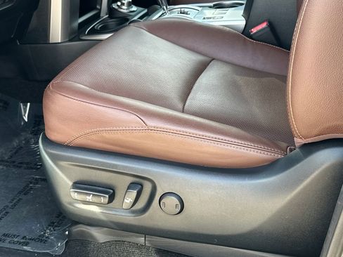 Used 2023 Toyota 4Runner Limited AWD/4WD image 22