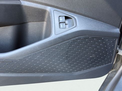 Used 2024 Volkswagen Jetta SE FWD image 11