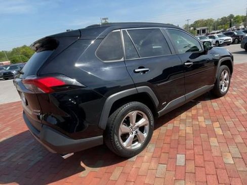 Used 2021 Toyota RAV4 Limited AWD/4WD image 9