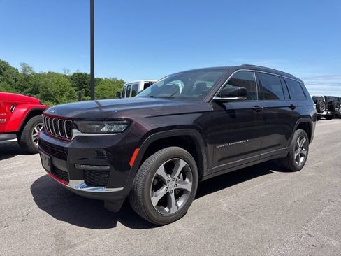 Used 2023 Jeep Grand Cherokee L Limited AWD/4WD image 7