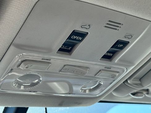 Used 2013 Toyota RAV4 Limited image 31