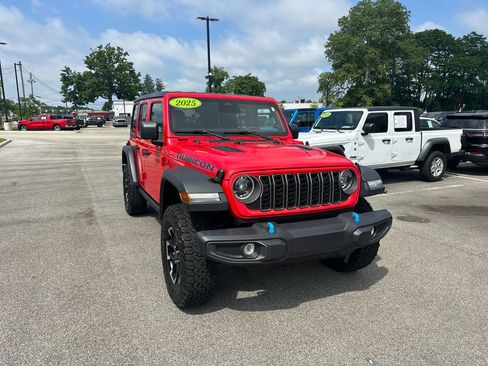 Certified 2025 Jeep Wrangler Unlimited Rubicon 4xe w/ Safety Group AWD/4WD image 4