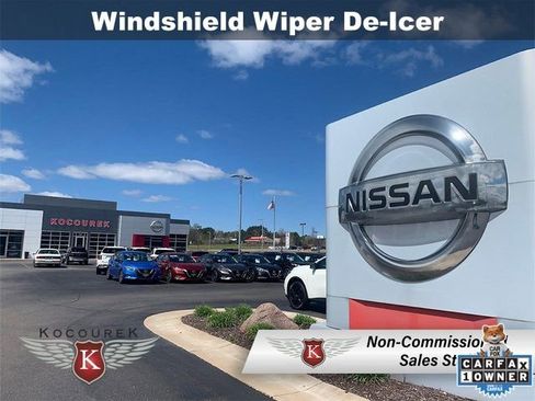 Used 2020 Jeep Cherokee Latitude Plus w/ Cold Weather Group AWD/4WD image 31