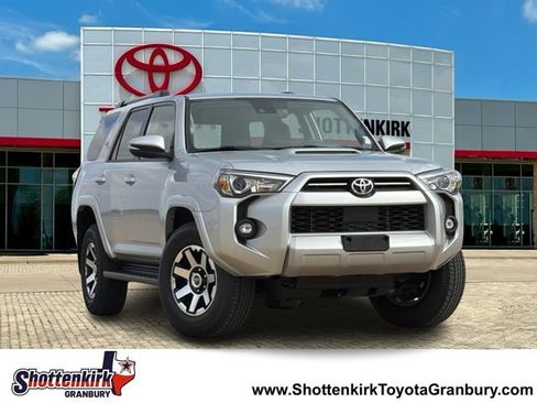 Used 2024 Toyota 4Runner TRD Off-Road Premium image 1