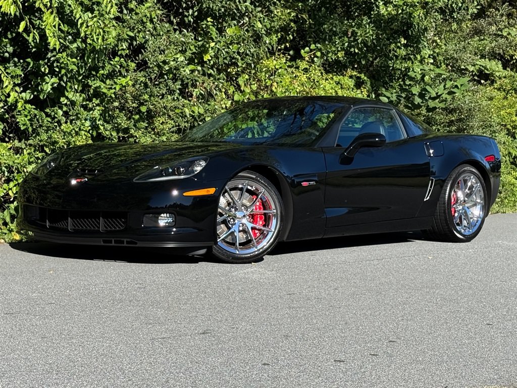 Used 2010 Chevrolet Corvette Z06 w/ Preferred Equipment Group RWD image 8