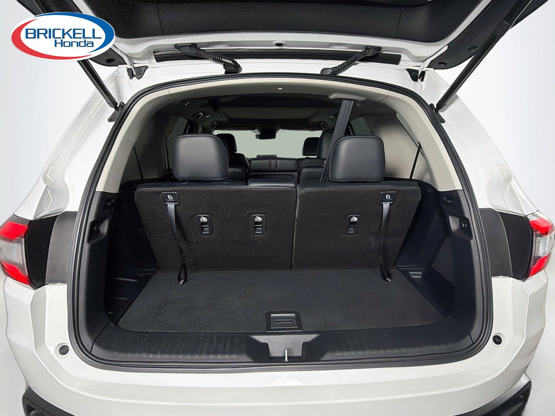 Used 2024 Honda Pilot Touring image 12