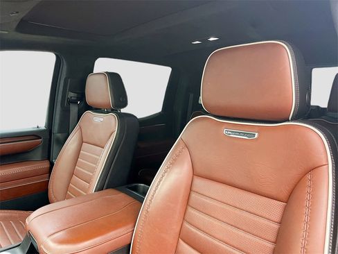 Used 2023 GMC Sierra 1500 Denali Ultimate image 13