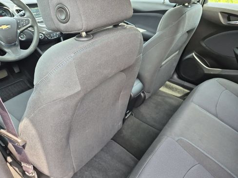 Used 2017 Chevrolet Cruze LT w/ Convenience Package FWD image 18
