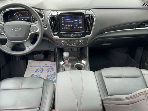 Used 2023 Chevrolet Traverse RS AWD/4WD image 11