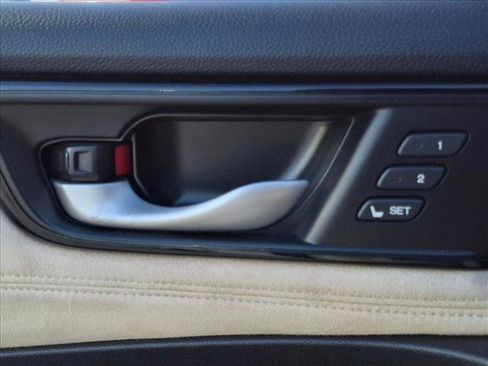 Used 2018 Honda Clarity Touring image 12