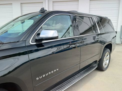 Used 2017 Chevrolet Suburban Premier AWD/4WD image 16