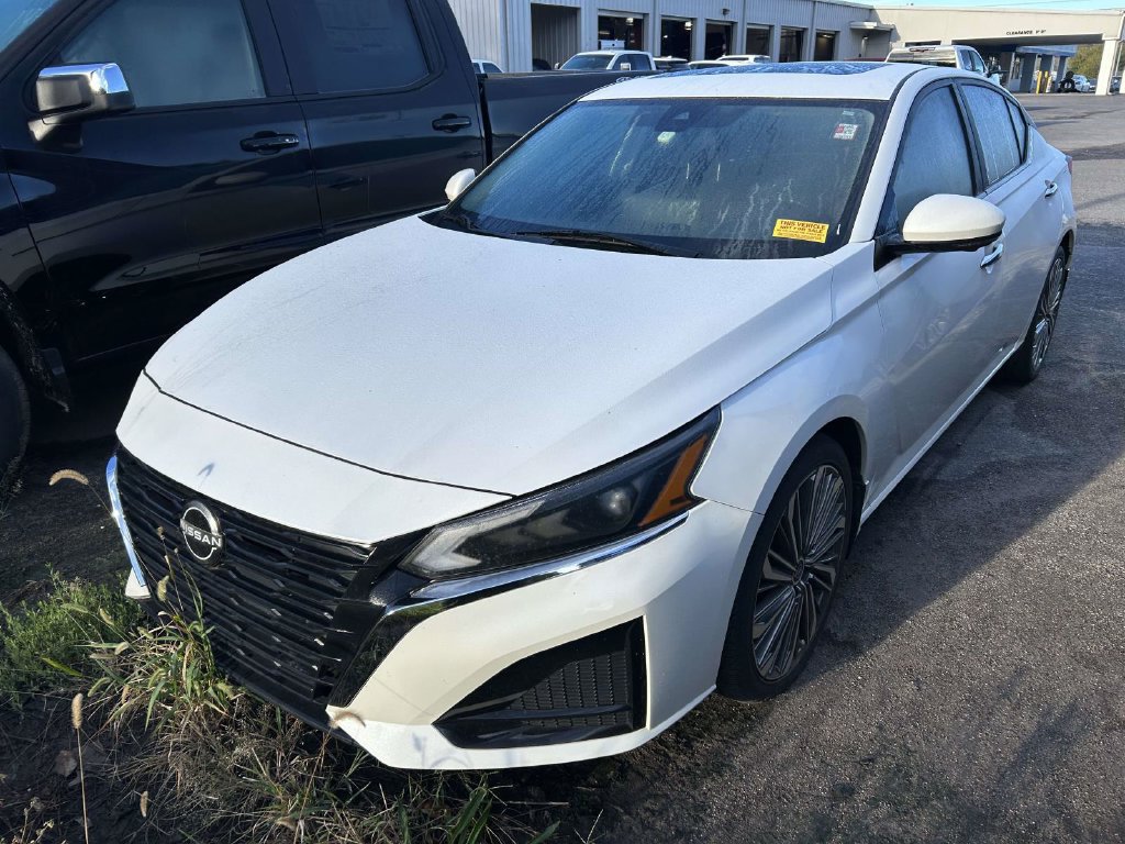 Used 2023 Nissan Altima 2.5 SL FWD image 6