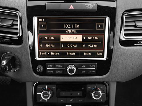 Used 2014 Volkswagen Touareg VR6 AWD/4WD image 9