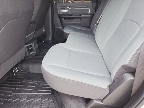Used 2022 RAM 2500 Big Horn w/ Snow Chief Group AWD/4WD image 16