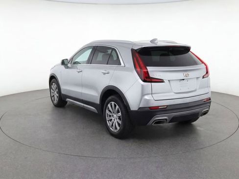 Used 2023 Cadillac XT4 Premium Luxury w/ Cold Weather Package FWD image 3