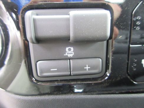 New 2026 GMC Sierra 3500 SLE image 18