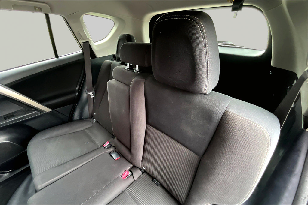 Used 2015 Toyota RAV4 XLE FWD image 22