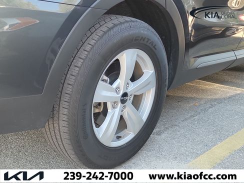 Used 2025 Kia Sorento LX FWD image 10