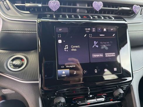 Used 2024 Jeep Grand Cherokee Laredo image 6