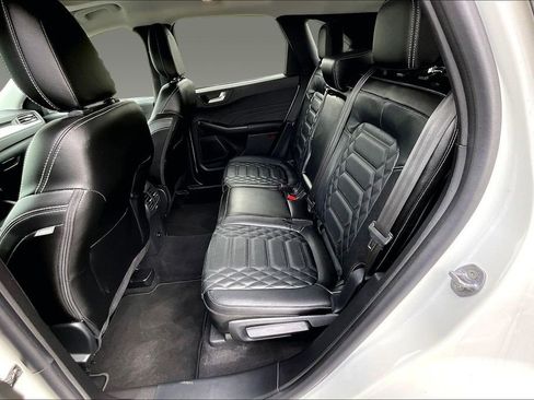 Used 2024 Ford Escape Platinum w/ Premium Technology Package AWD/4WD image 15