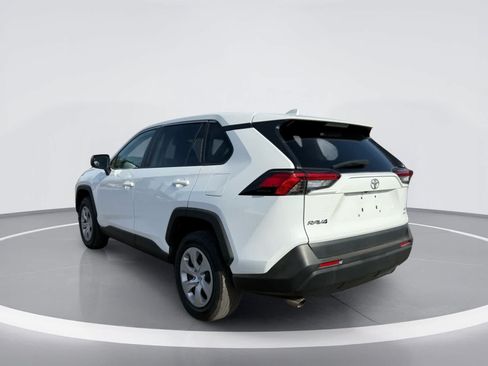 Used 2023 Toyota RAV4 LE AWD/4WD image 3